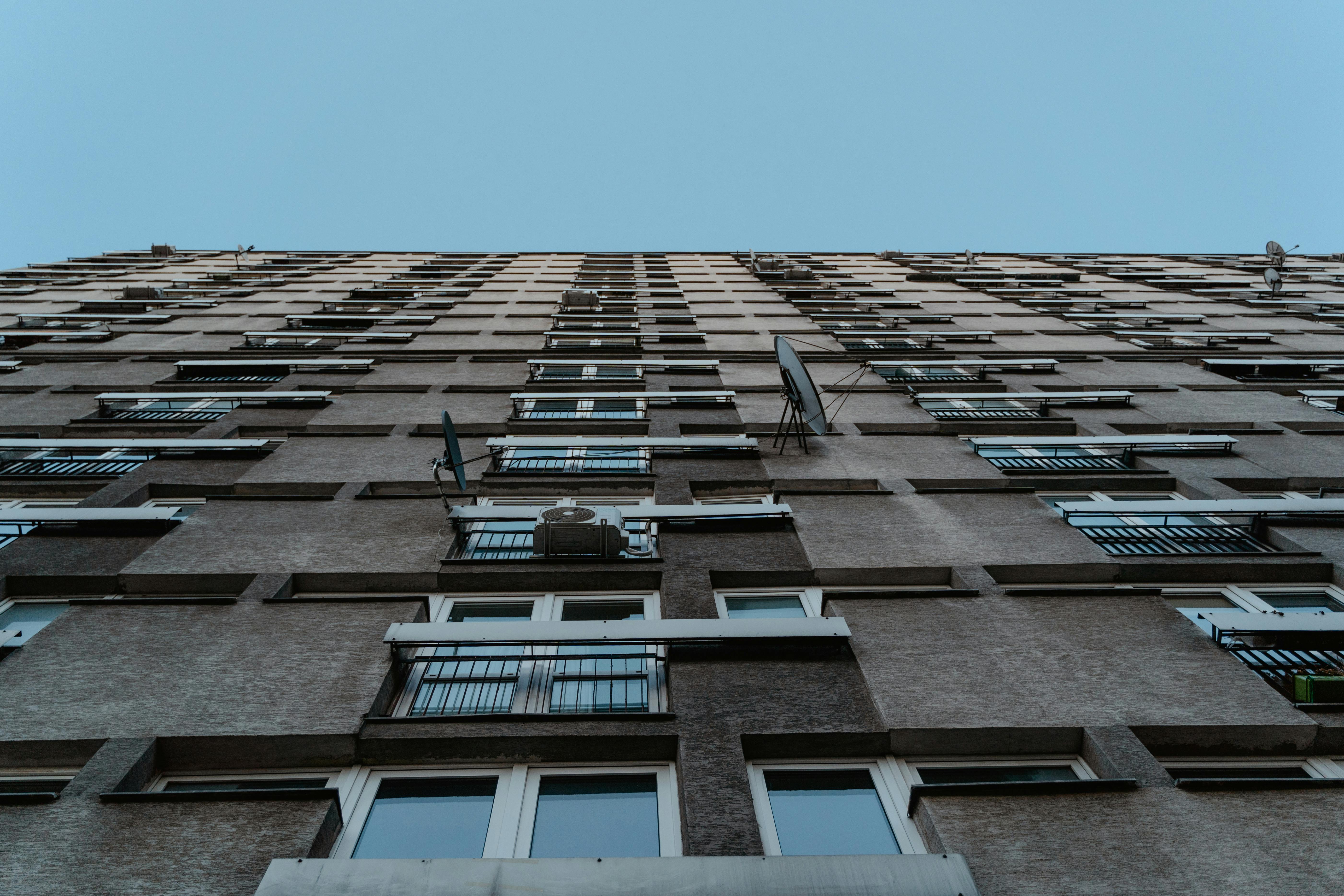 Apartment and Small Moves